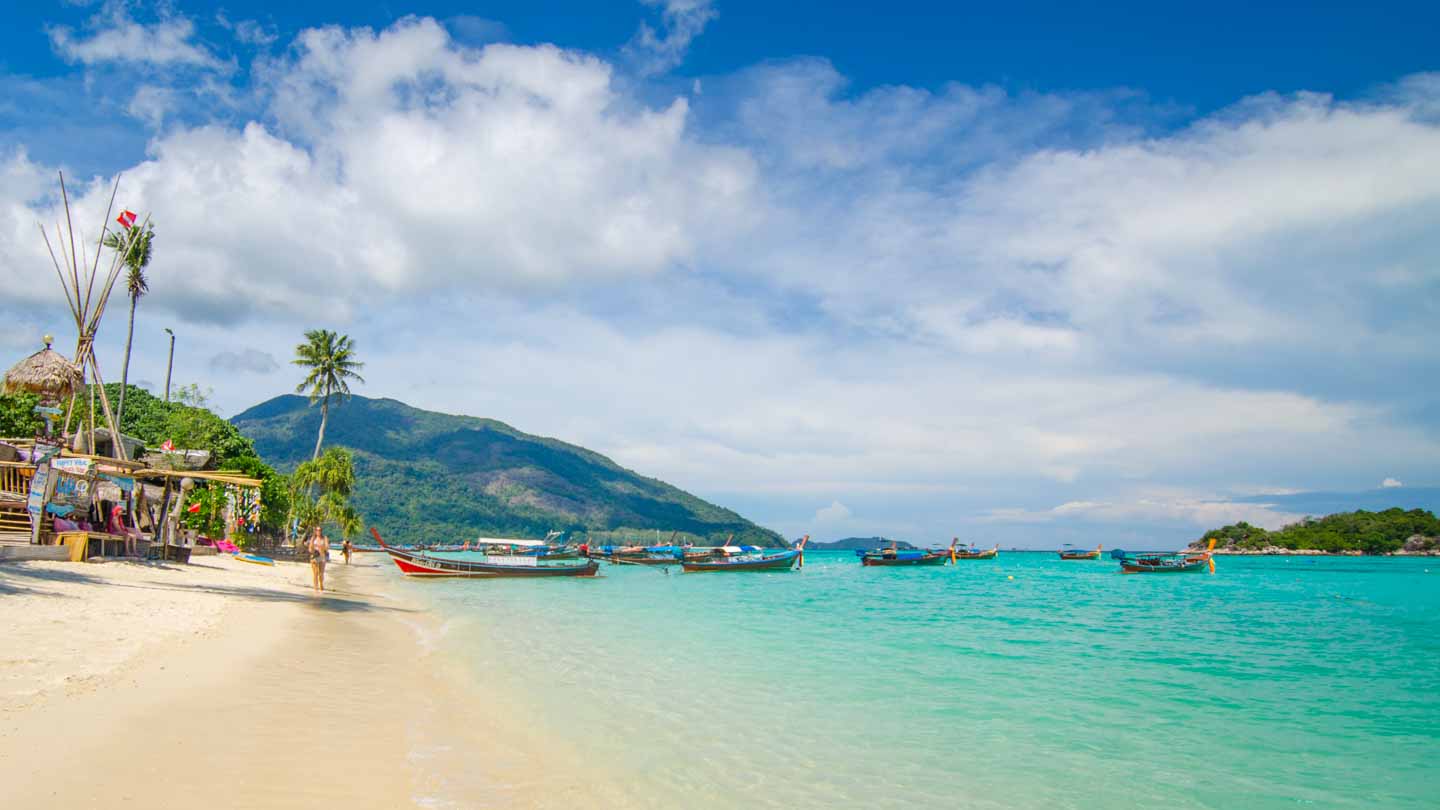 Sunrise-Beach-on-Koh-Lipe-Thailand_.jpg