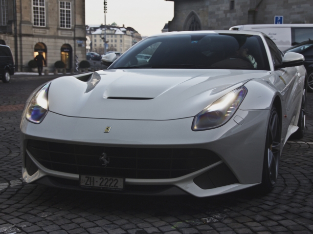 2013 Ferrari F12berlinetta